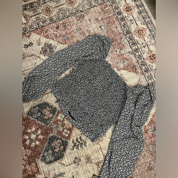 Abercrombie smocked blouse - long balloon sleeve (M) - Picture 3 of 4